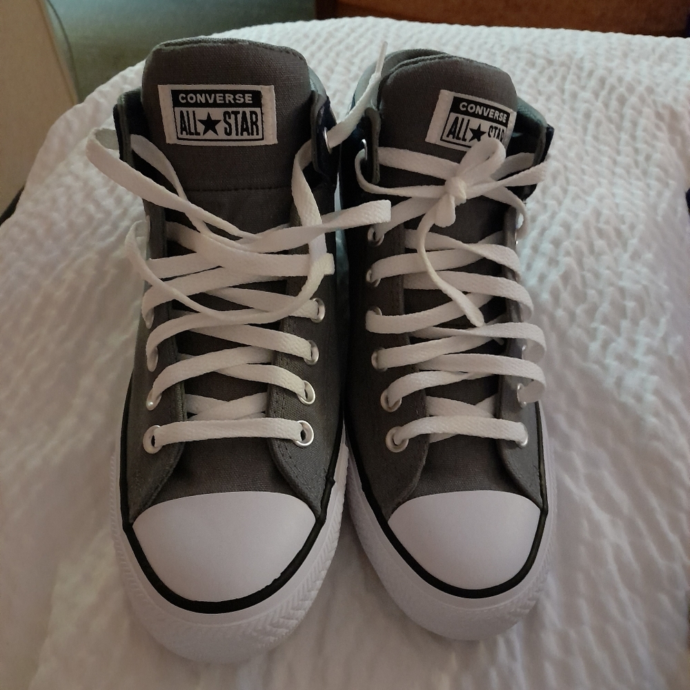 Mens size 8 sneakers - Picture 4 of 7